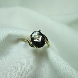 Women's Black Onyx ring, 10k gold, size 5.75